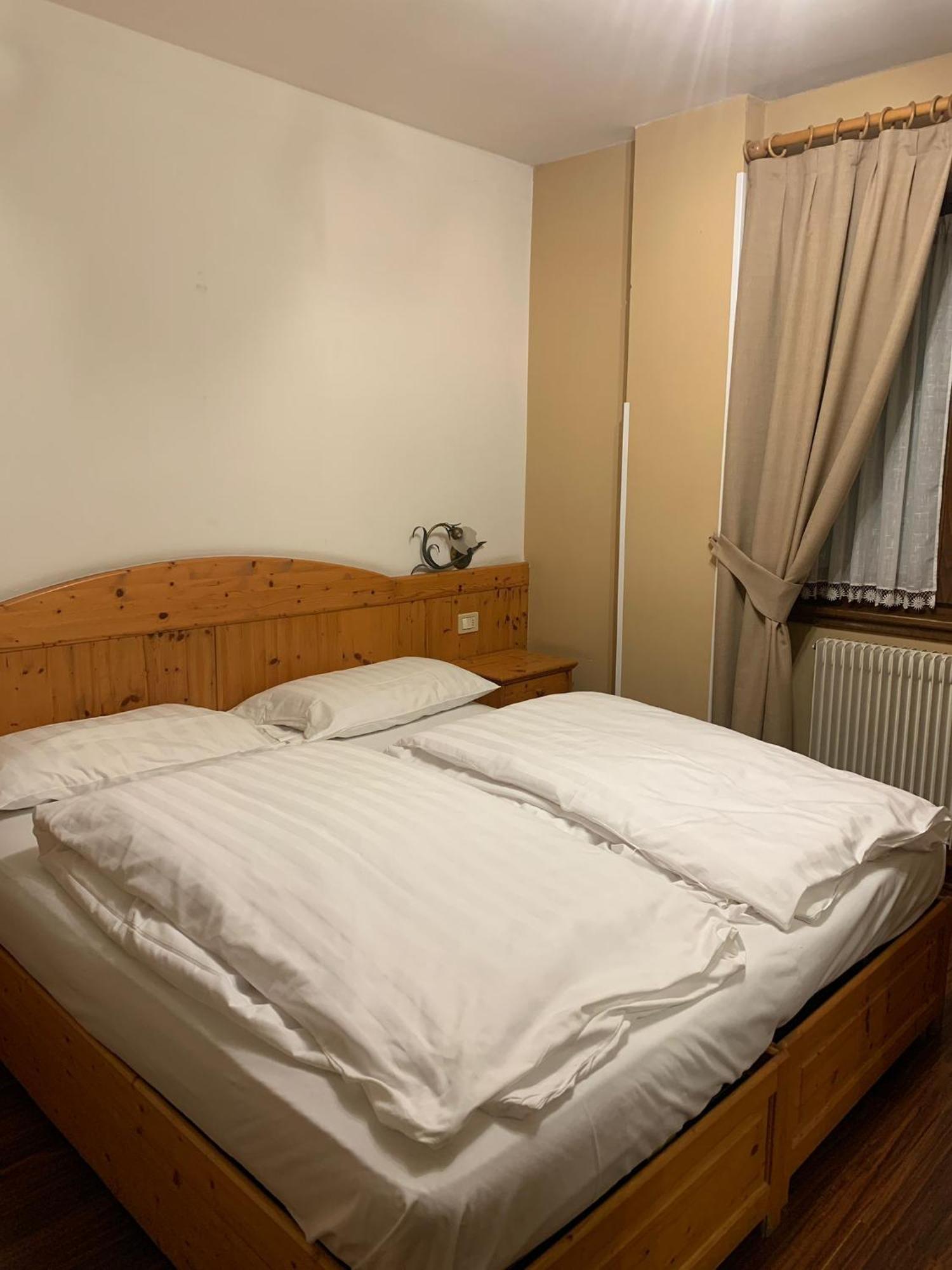 핀졸로 Garni Bonsai B&B 외부 사진