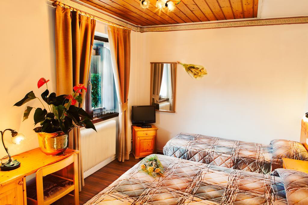 핀졸로 Garni Bonsai B&B 객실 사진