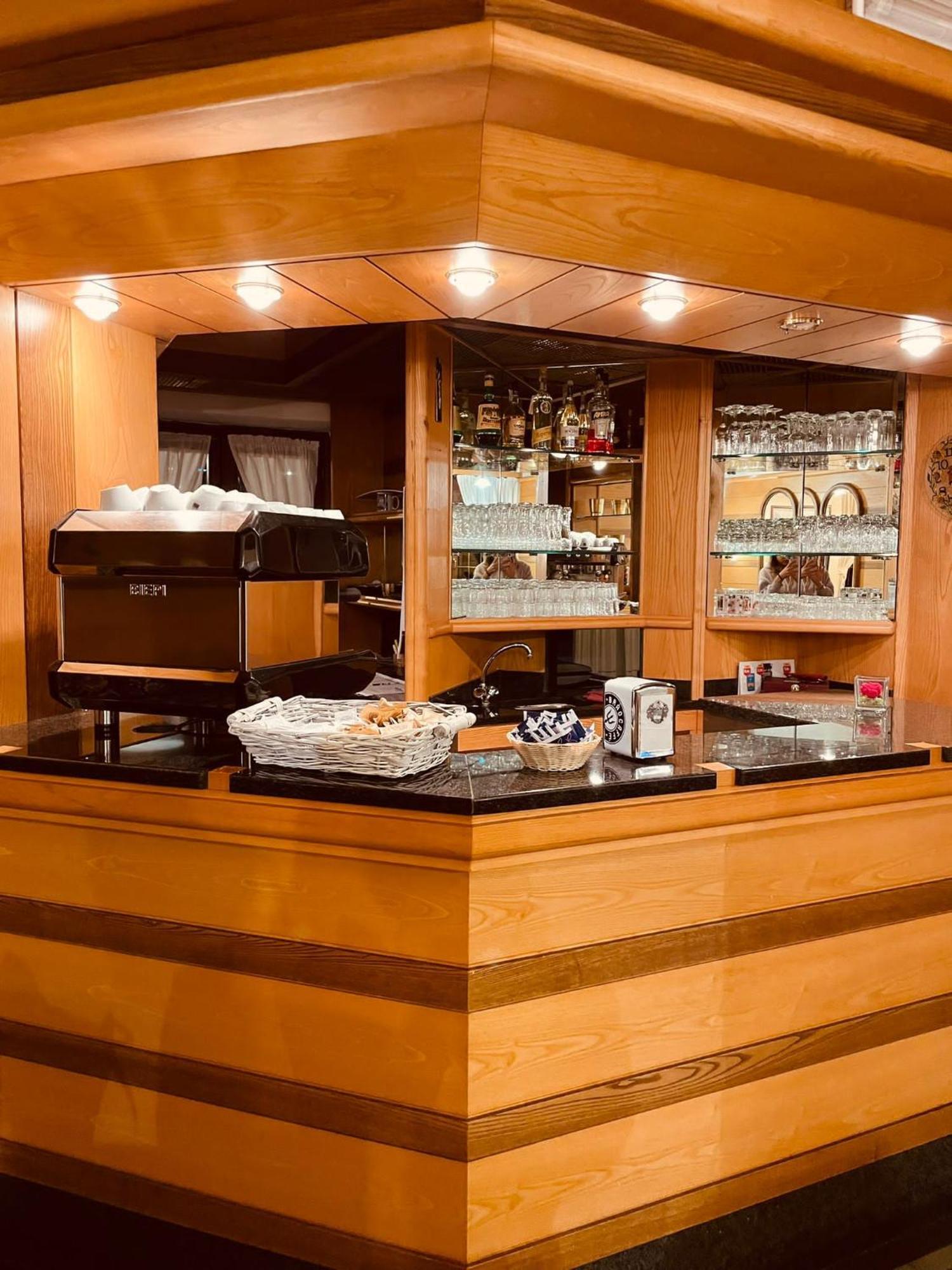 핀졸로 Garni Bonsai B&B 외부 사진